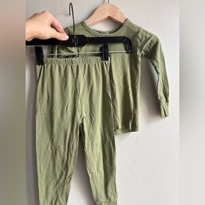 GerberOlive Green Snug Fit Pajama Set 2T Toddler Sleepwear Scandi Cozy